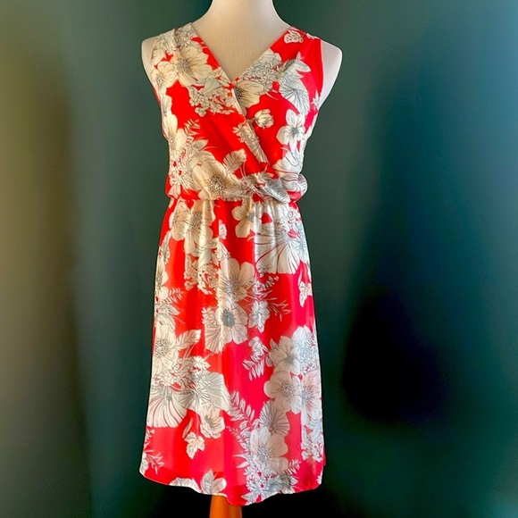 Pink and  White Floral Dress by Mia & tess - Picture 1 of 2